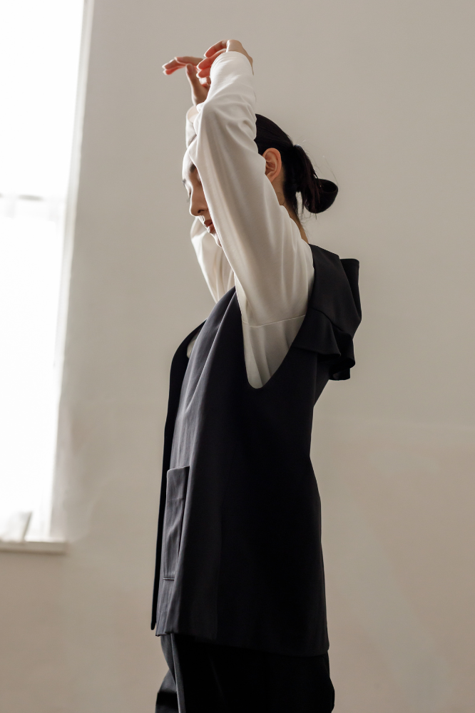Frill vest(Black)