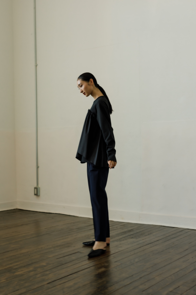 Satin Frill pullover(Black)