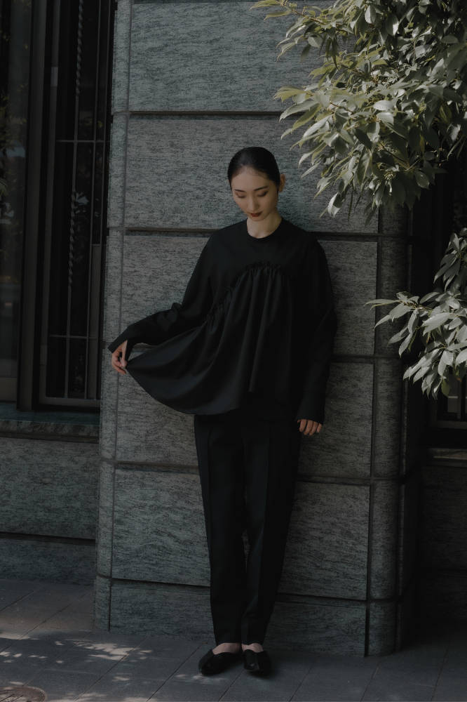 Satin Frill pullover（Black）