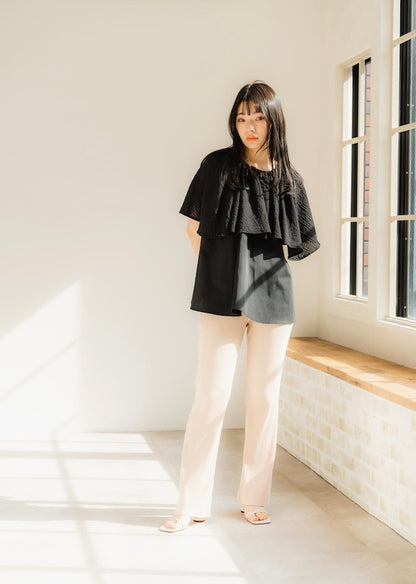 Cape blouse（Black）