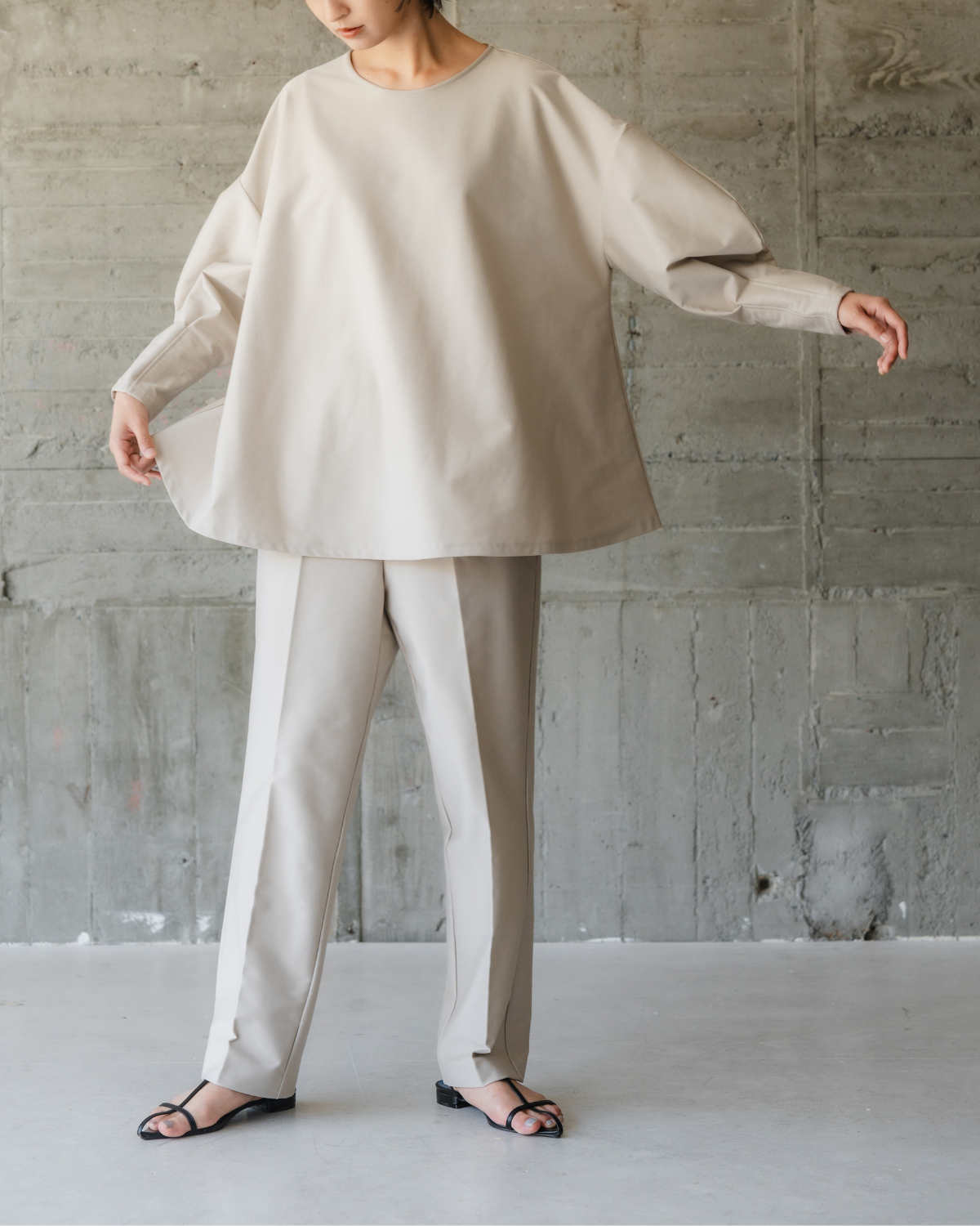 Flare tops（Beige）