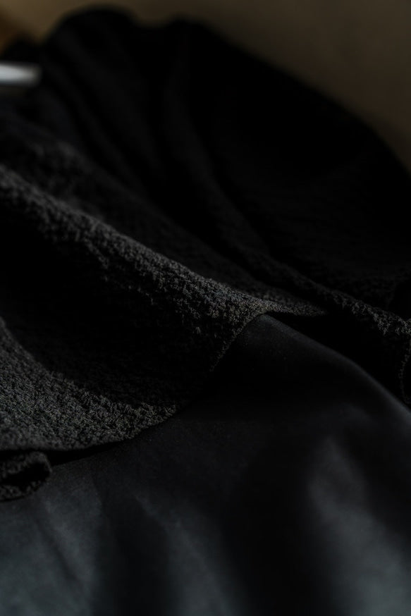 Cape blouse（Black）