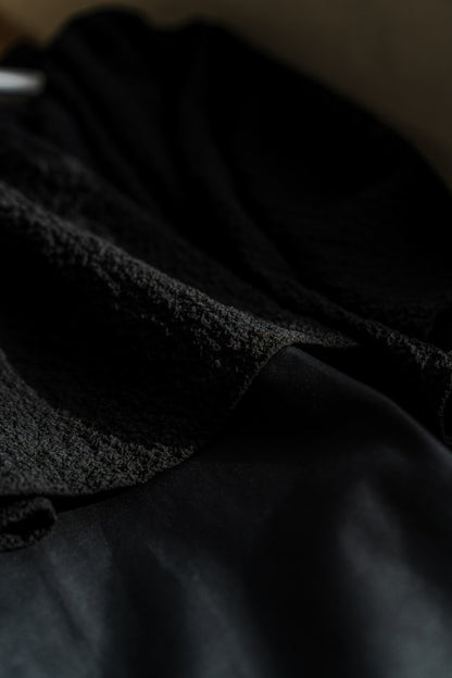 Cape blouse（Black）