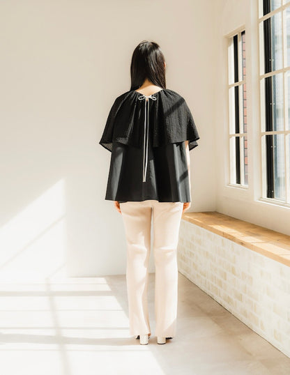 Cape blouse（Black）